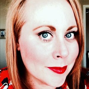 Meet your Posher, Thea